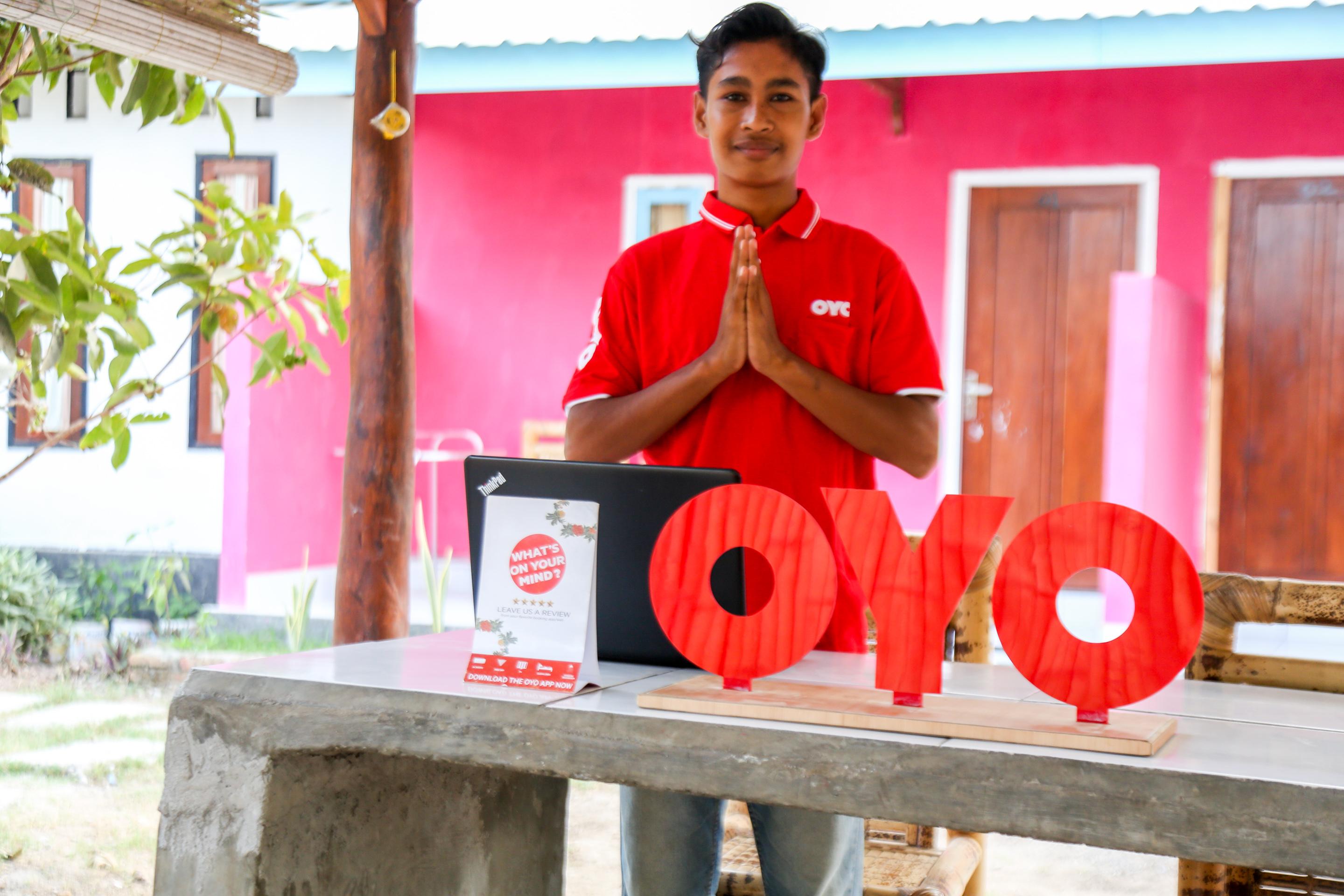 Oyo 1662 Zury Homestay Kuta  Exterior foto
